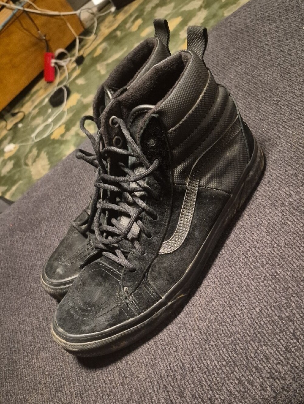 Sneaker - Picture 4 of 6